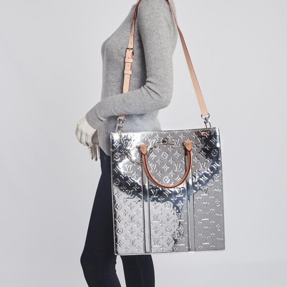 Louis Vuitton Limited Edition Silver Monogram Miroir Sac Plat Bag - Picture 1 of 11